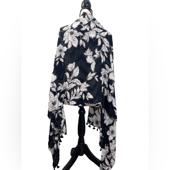 Isaac Mizrahi Live Floral Bloomcore Textured Boho Scarf Wrap Shawl - Picture 5 of 9